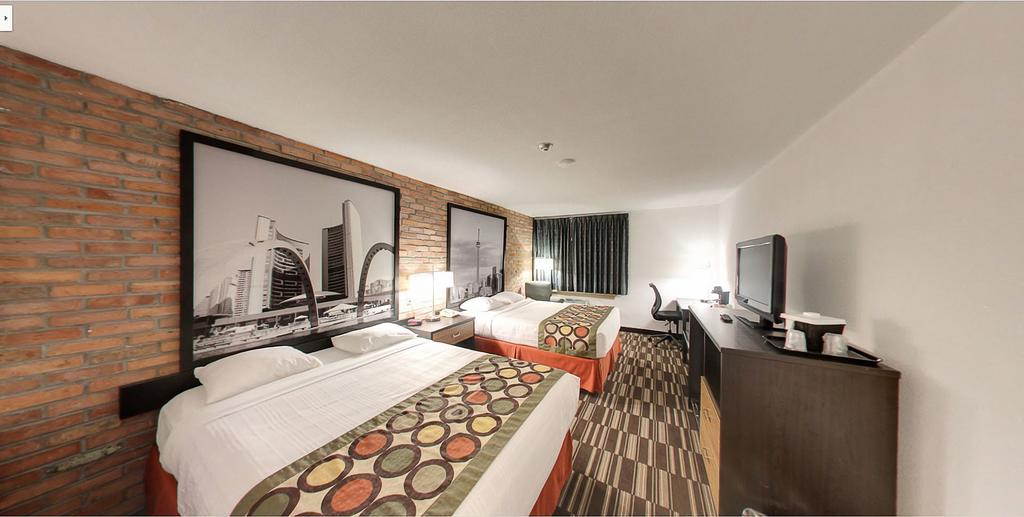 Super 8 By Wyndham Sudbury On Hotel Luaran gambar